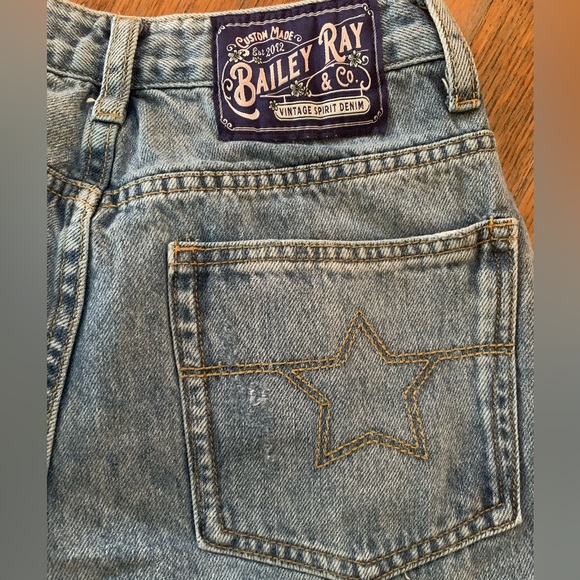 Star Stitched Pockets - Distressed High Waisted Mom Jeans - The Zinnia - Picture 8 of 8